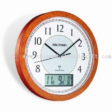 Wooden Radio-controlled Wall Clock